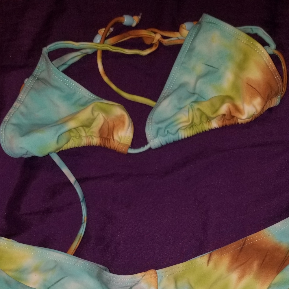 No bo tie dye bikini